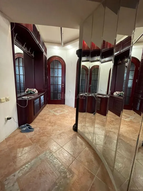 Satılır 2 otaqlı mənzil 80 m²