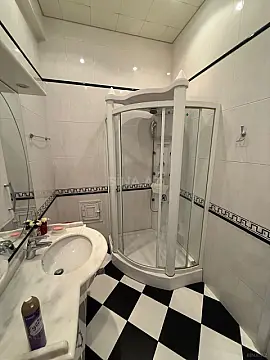 Kirayə verilir 2 otaqlı mənzil 96 m²