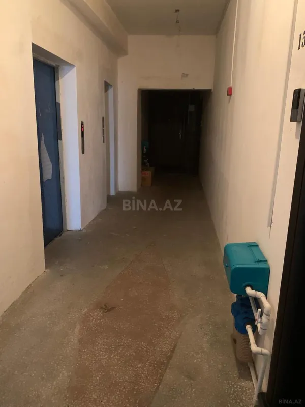 Satılır 4 otaqlı mənzil 237 m²