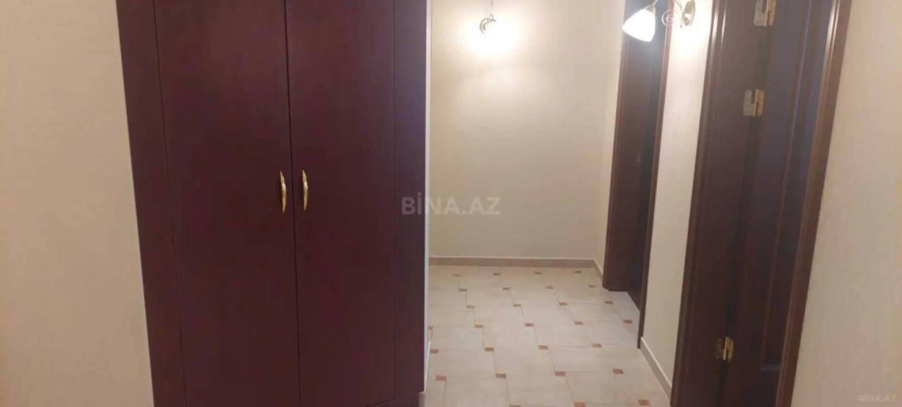 Kirayə verilir 3 otaqlı mənzil 111 m²