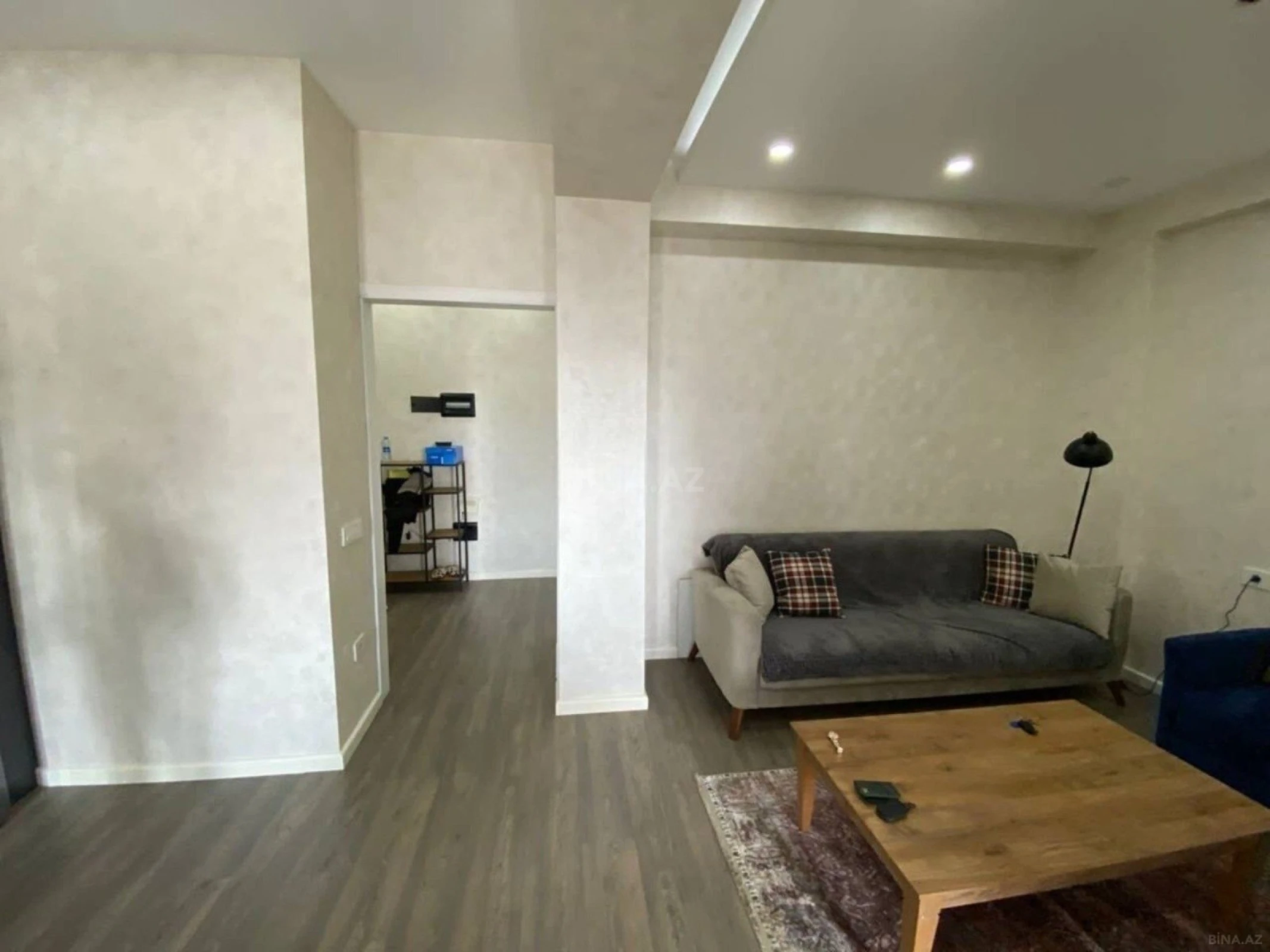 Kirayə verilir 2 otaqlı mənzil 70 m²