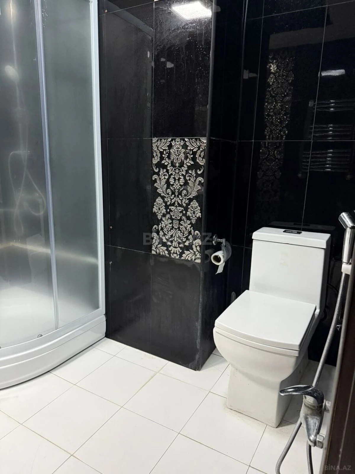 Kirayə verilir 3 otaqlı mənzil 118 m²