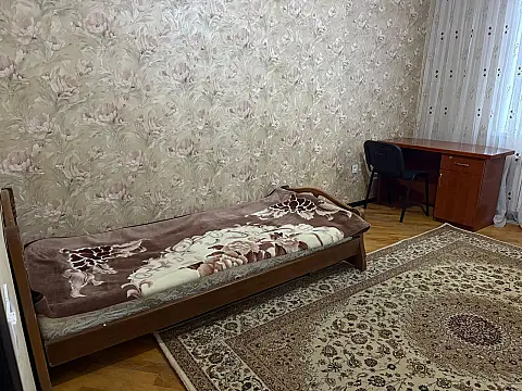 Kirayə verilir 3 otaqlı mənzil 118 m²