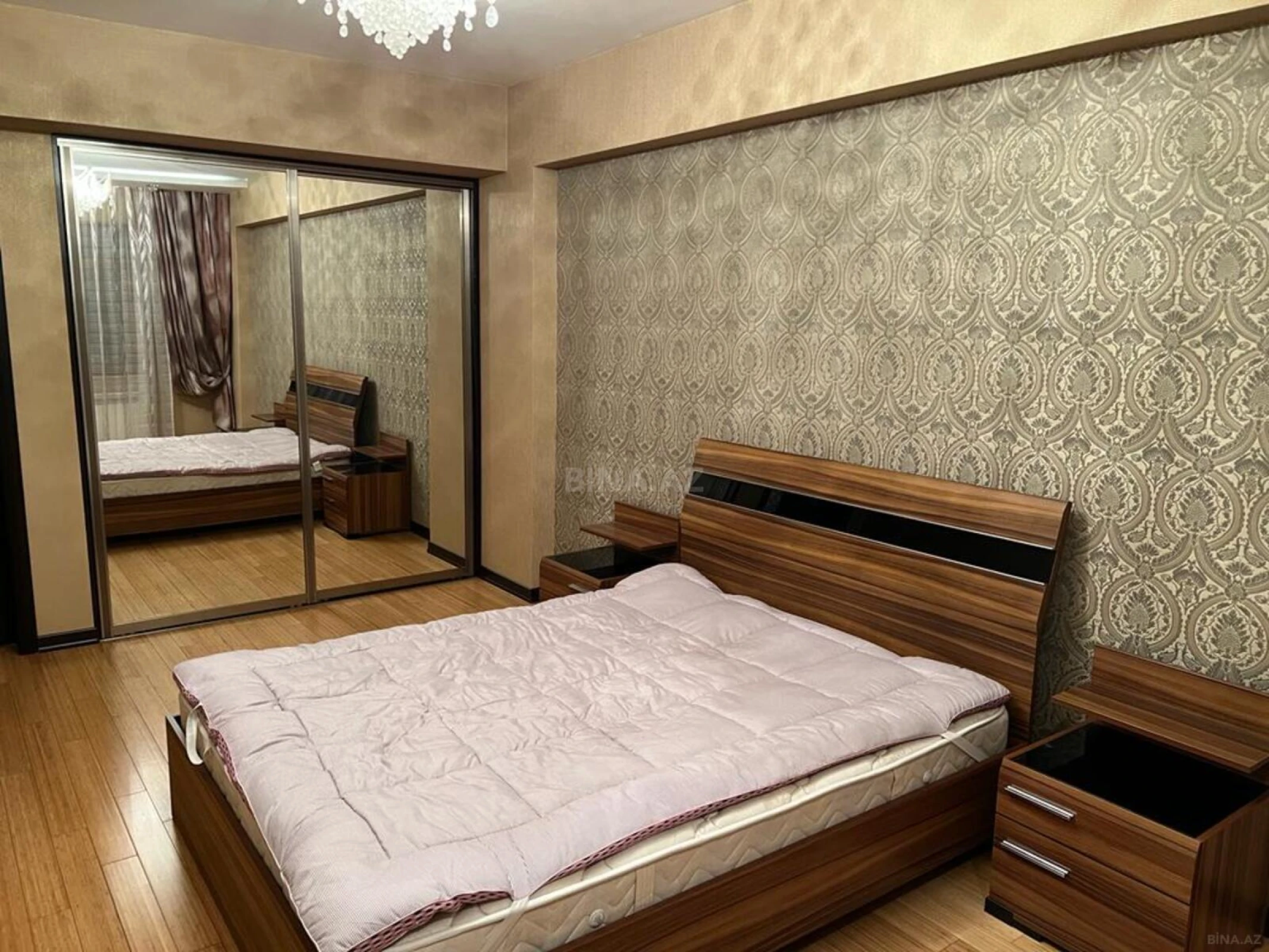 Kirayə verilir 3 otaqlı mənzil 138 m²