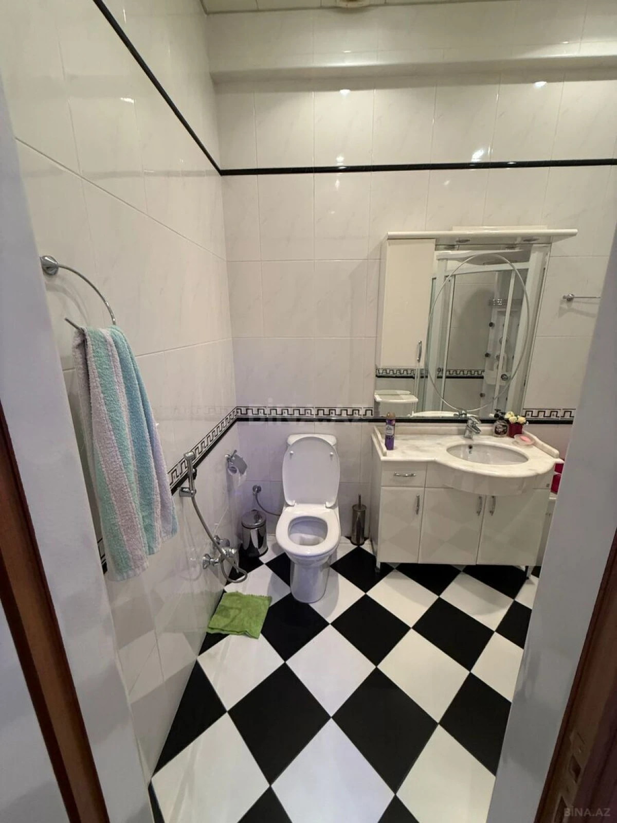 Kirayə verilir 2 otaqlı mənzil 96 m²
