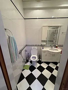 Kirayə verilir 2 otaqlı mənzil 96 m²