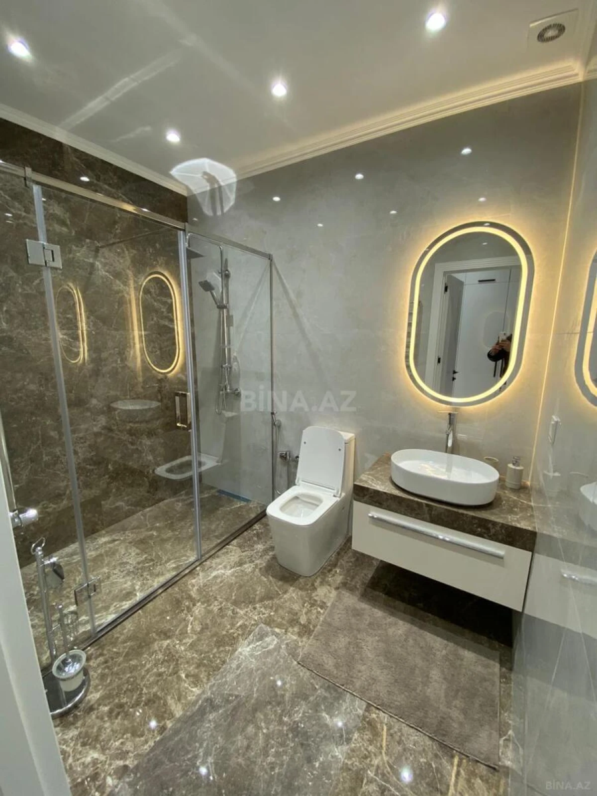 Kirayə verilir 2 otaqlı mənzil 110 m²