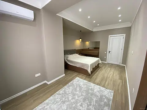 Kirayə verilir 2 otaqlı mənzil 110 m²
