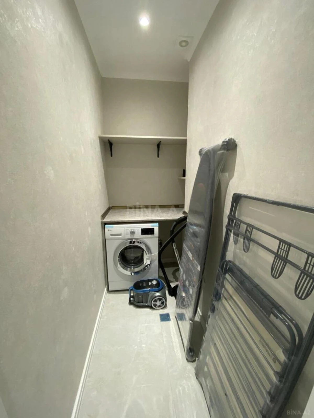 Kirayə verilir 2 otaqlı mənzil 110 m²