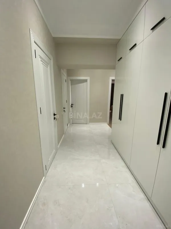 Kirayə verilir 2 otaqlı mənzil 110 m²