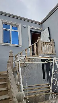 Satılır 6 otaqlı həyət evi 130 m²