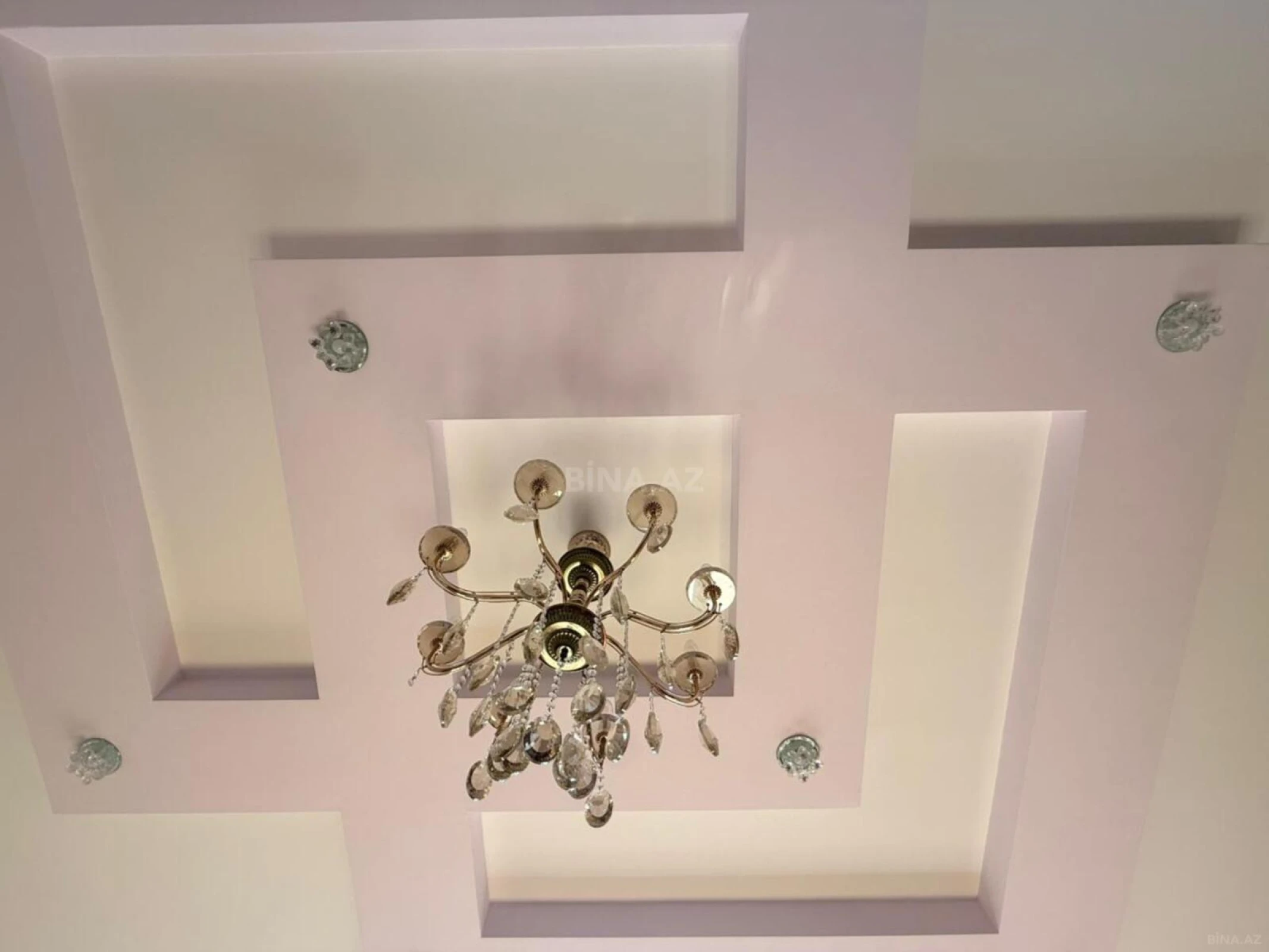 Satılır 3 otaqlı mənzil 106 m²