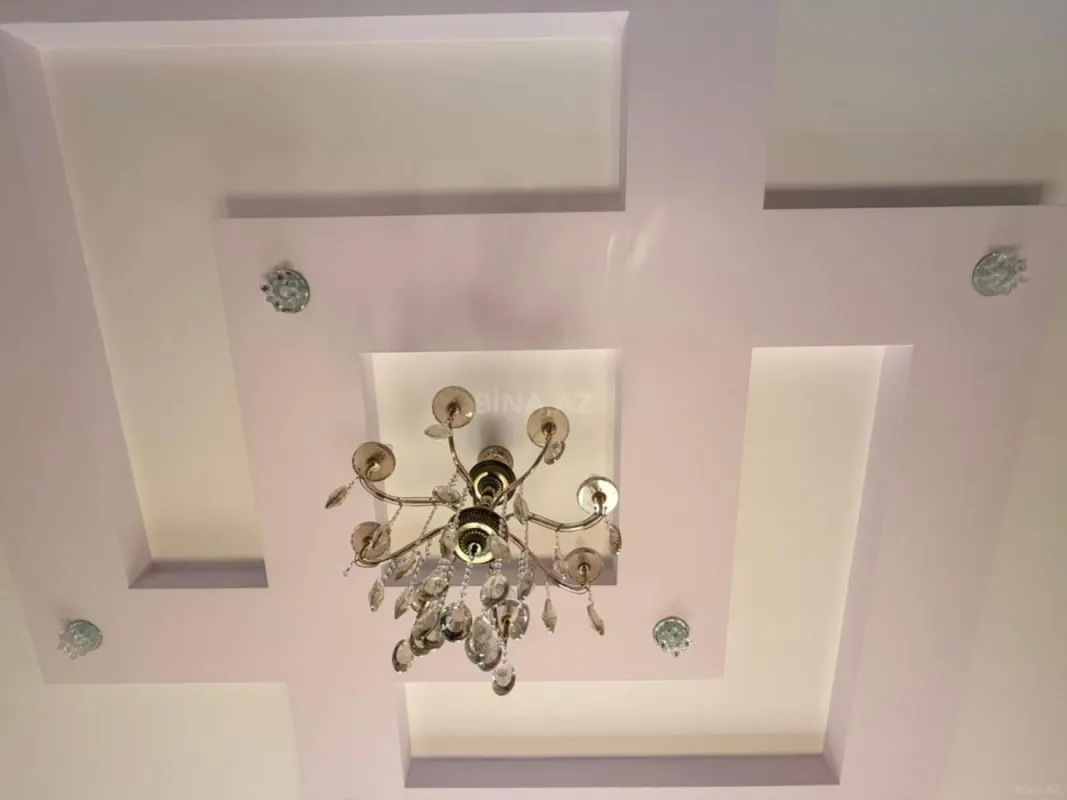 Satılır 3 otaqlı mənzil 106 m²