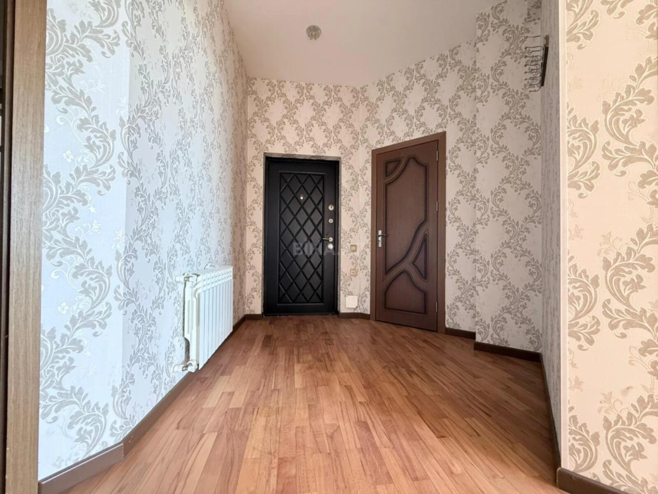 Satılır 3 otaqlı mənzil 106 m²