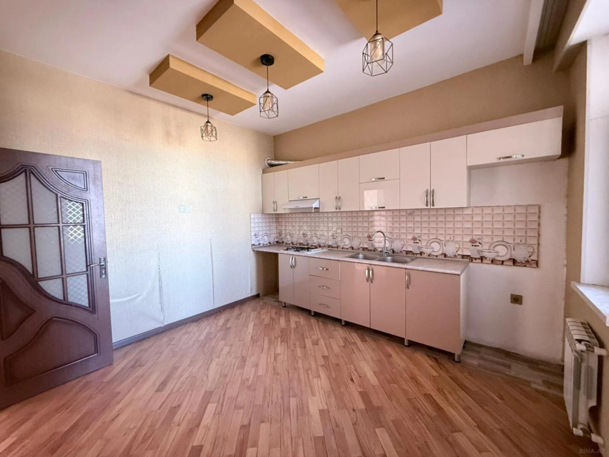 Satılır 3 otaqlı mənzil 106 m²