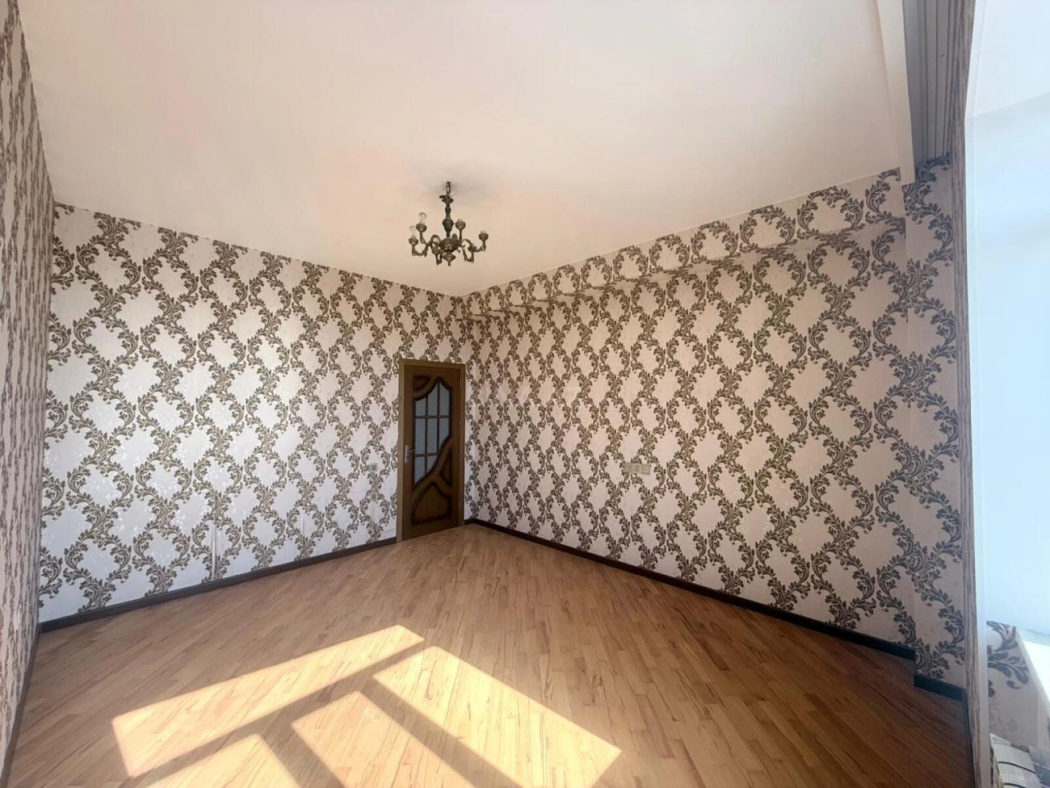 Satılır 3 otaqlı mənzil 106 m²