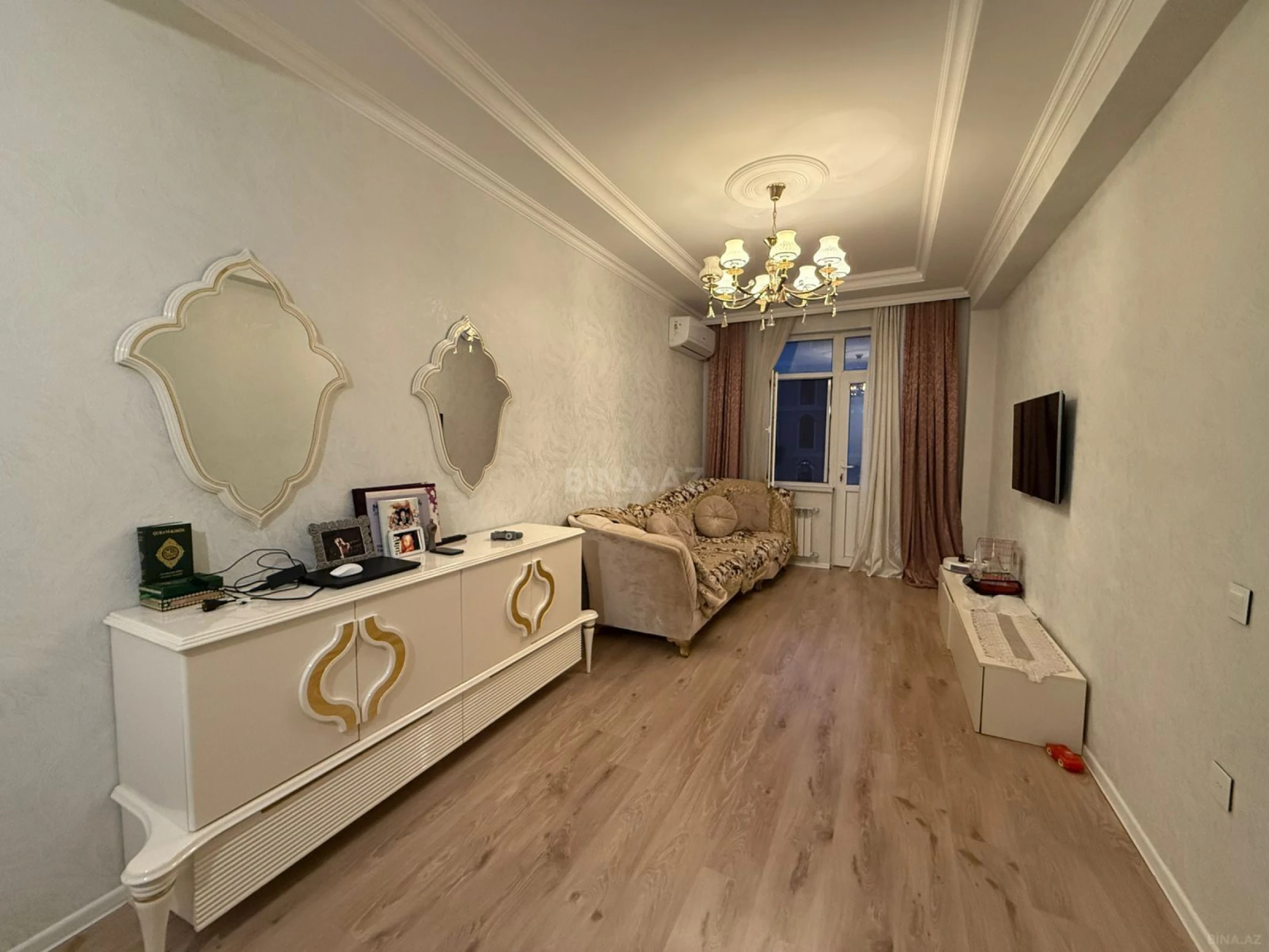 Satılır 3 otaqlı mənzil 92.5 m²