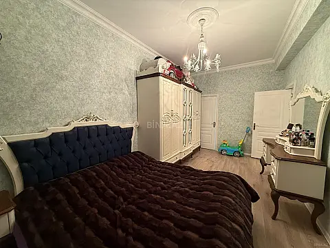 Satılır 3 otaqlı mənzil 92.5 m²