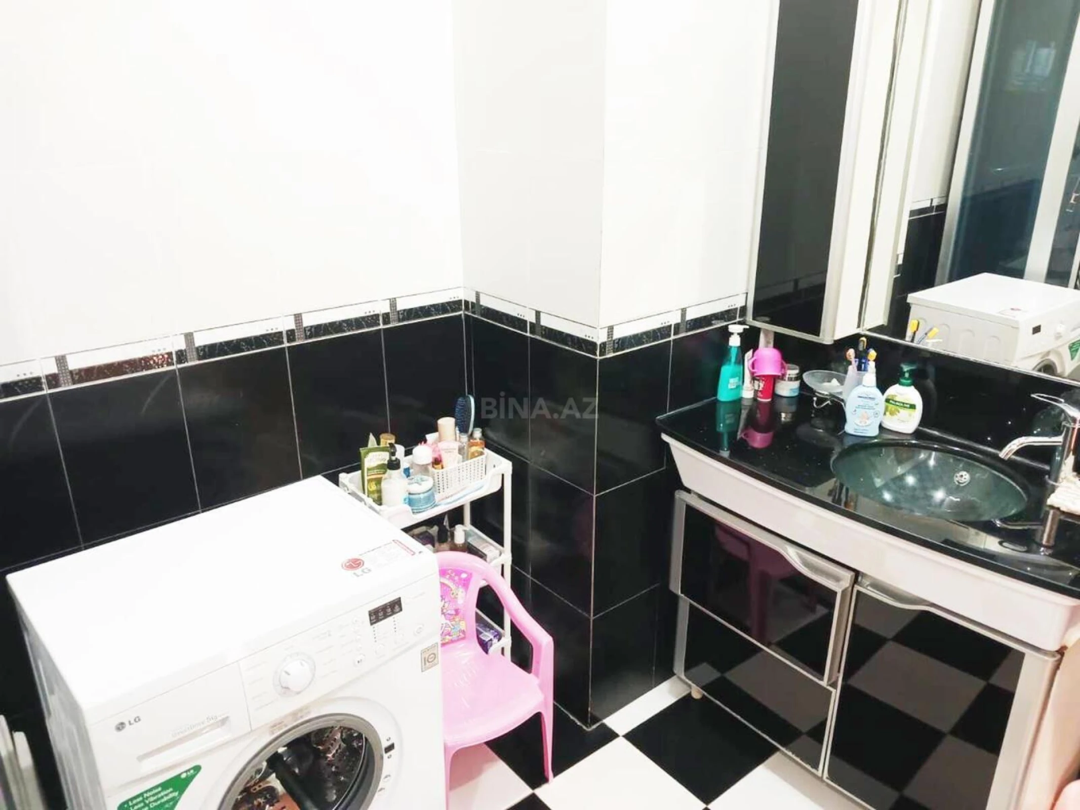 Satılır 3 otaqlı mənzil 135 m²