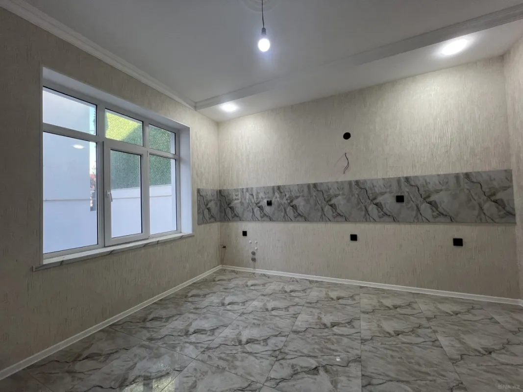 Satılır 4 otaqlı həyət evi 140 m²