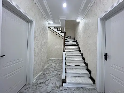 Satılır 4 otaqlı həyət evi 140 m²