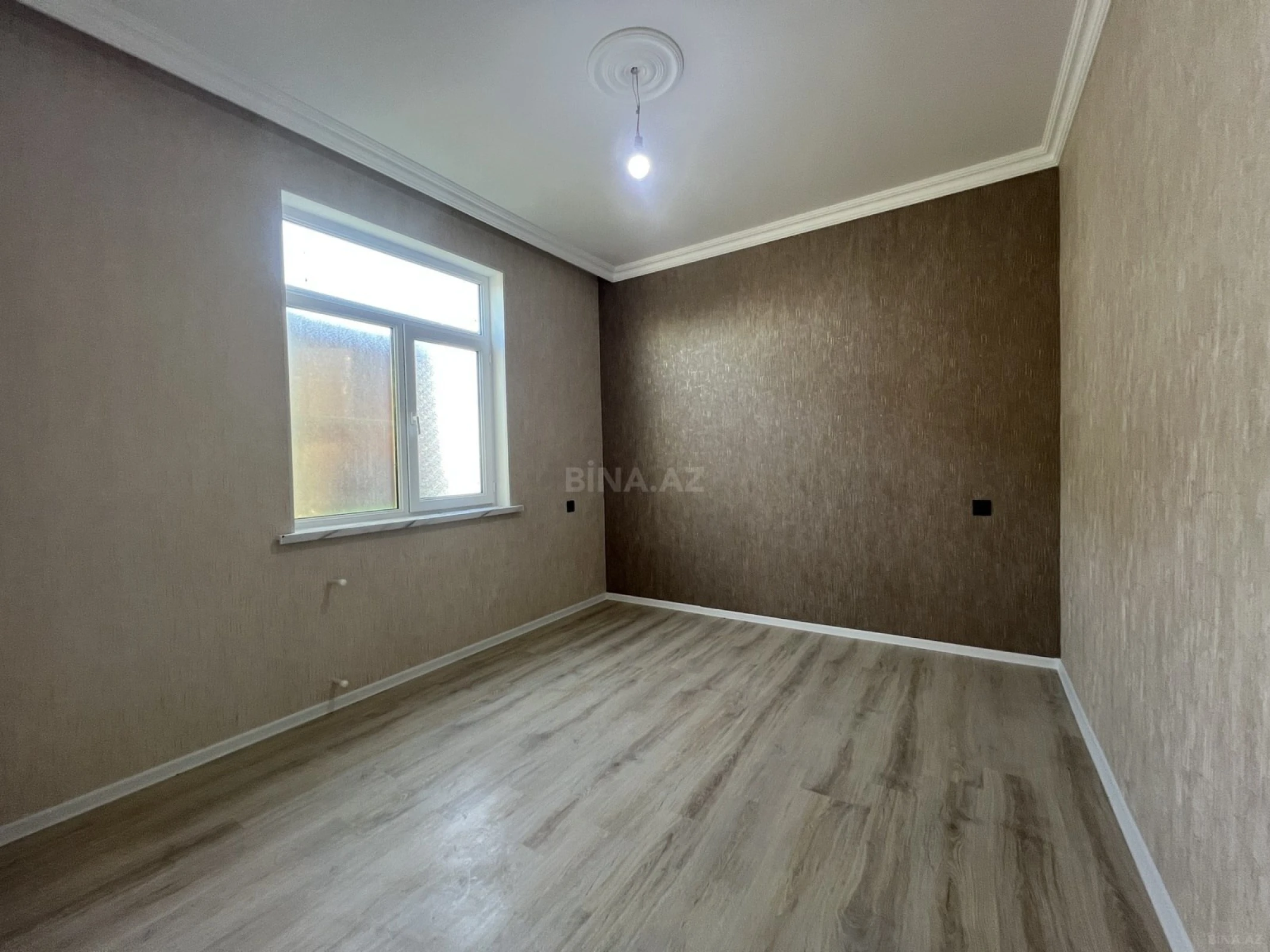 Satılır 4 otaqlı həyət evi 140 m²