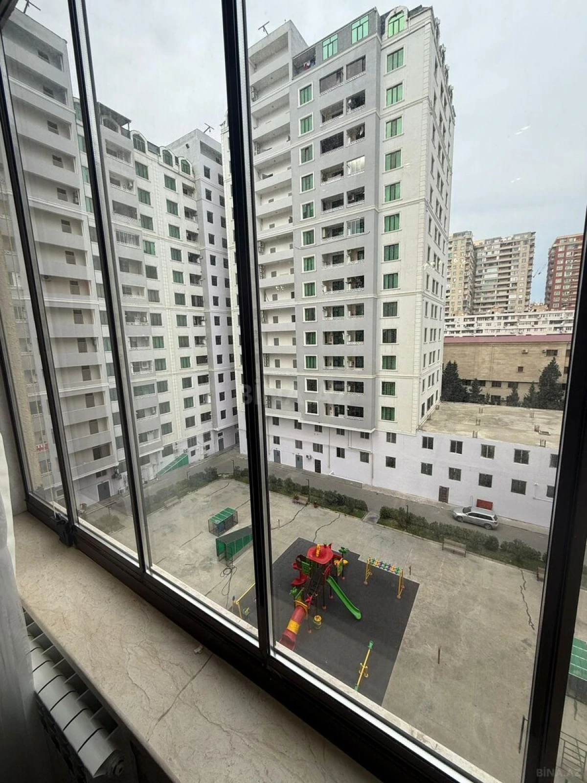 Kirayə verilir 2 otaqlı mənzil 70 m²