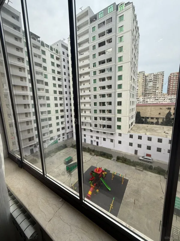 Kirayə verilir 2 otaqlı mənzil 70 m²