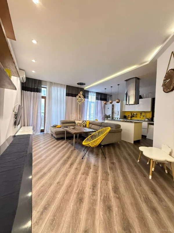 Kirayə verilir 3 otaqlı mənzil 110 m²