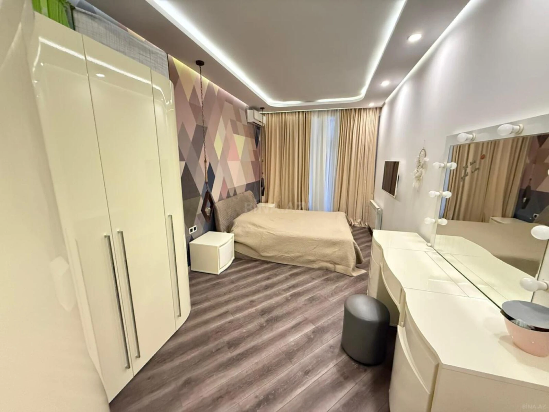 Kirayə verilir 3 otaqlı mənzil 110 m²