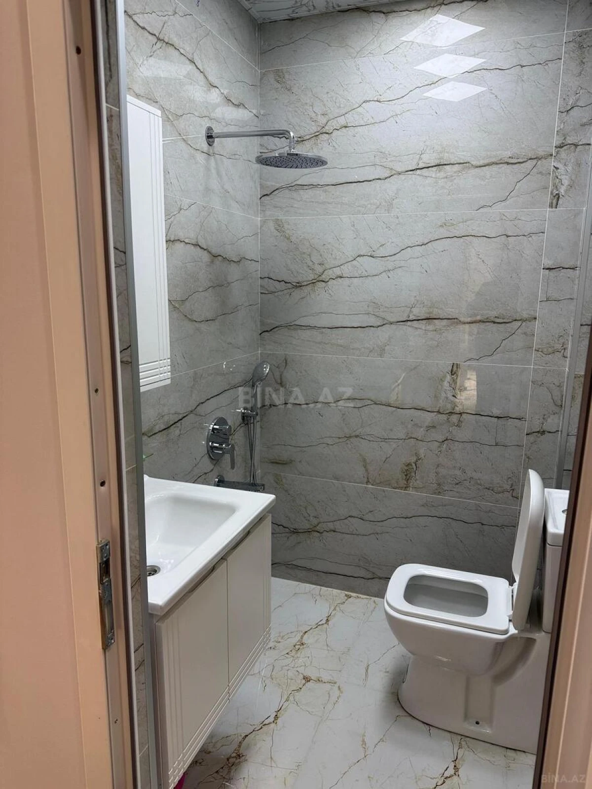 Kirayə verilir 3 otaqlı mənzil 96 m²