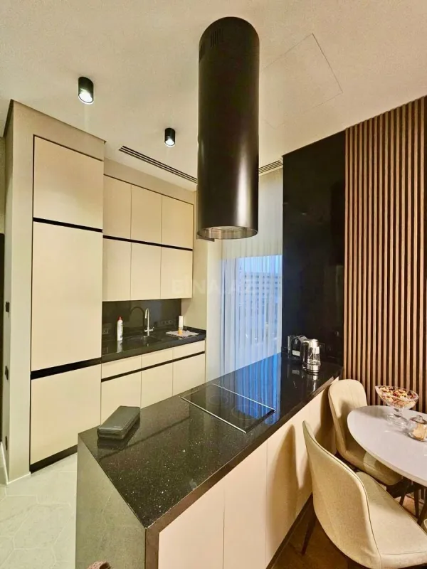 Satılır 2 otaqlı mənzil 84 m²