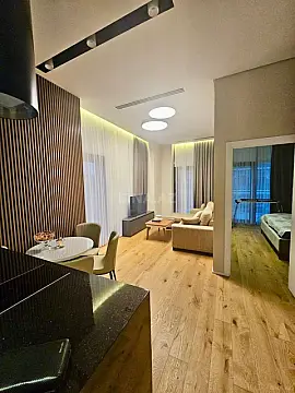 Satılır 2 otaqlı mənzil 84 m²