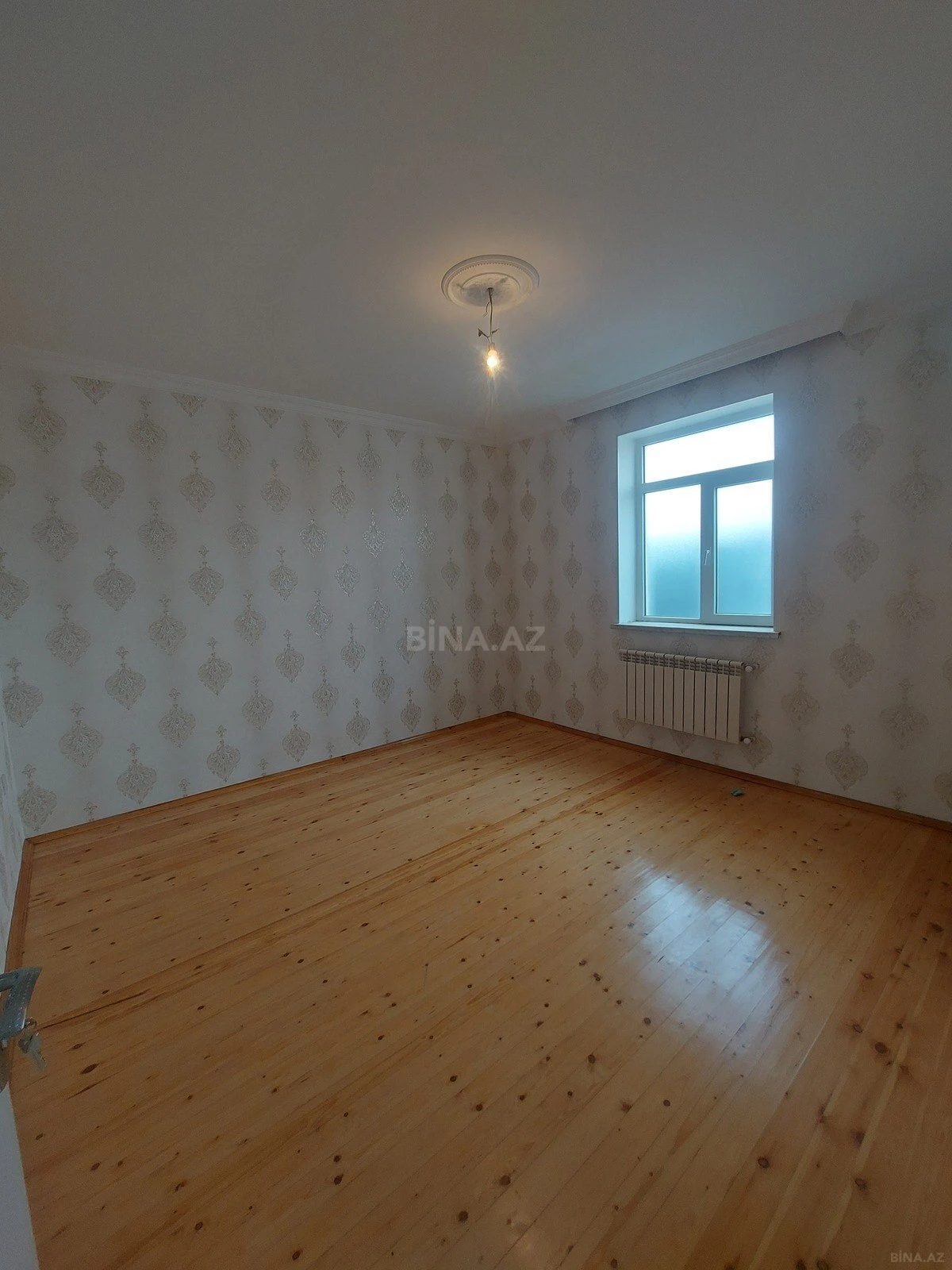 Satılır 4 otaqlı həyət evi 100 m²