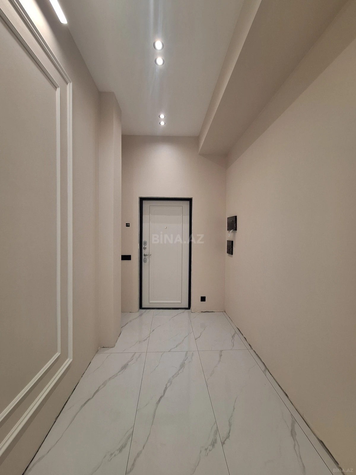 Satılır 2 otaqlı mənzil 70 m²