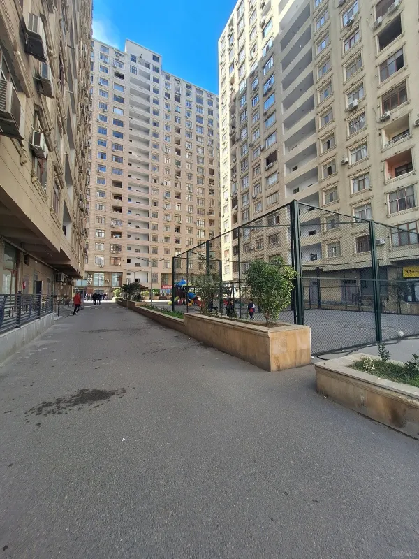Satılır 2 otaqlı mənzil 70 m²