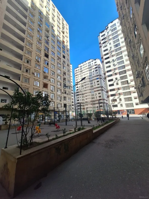 Satılır 2 otaqlı mənzil 70 m²