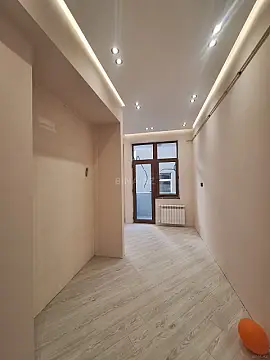 Satılır 2 otaqlı mənzil 70 m²