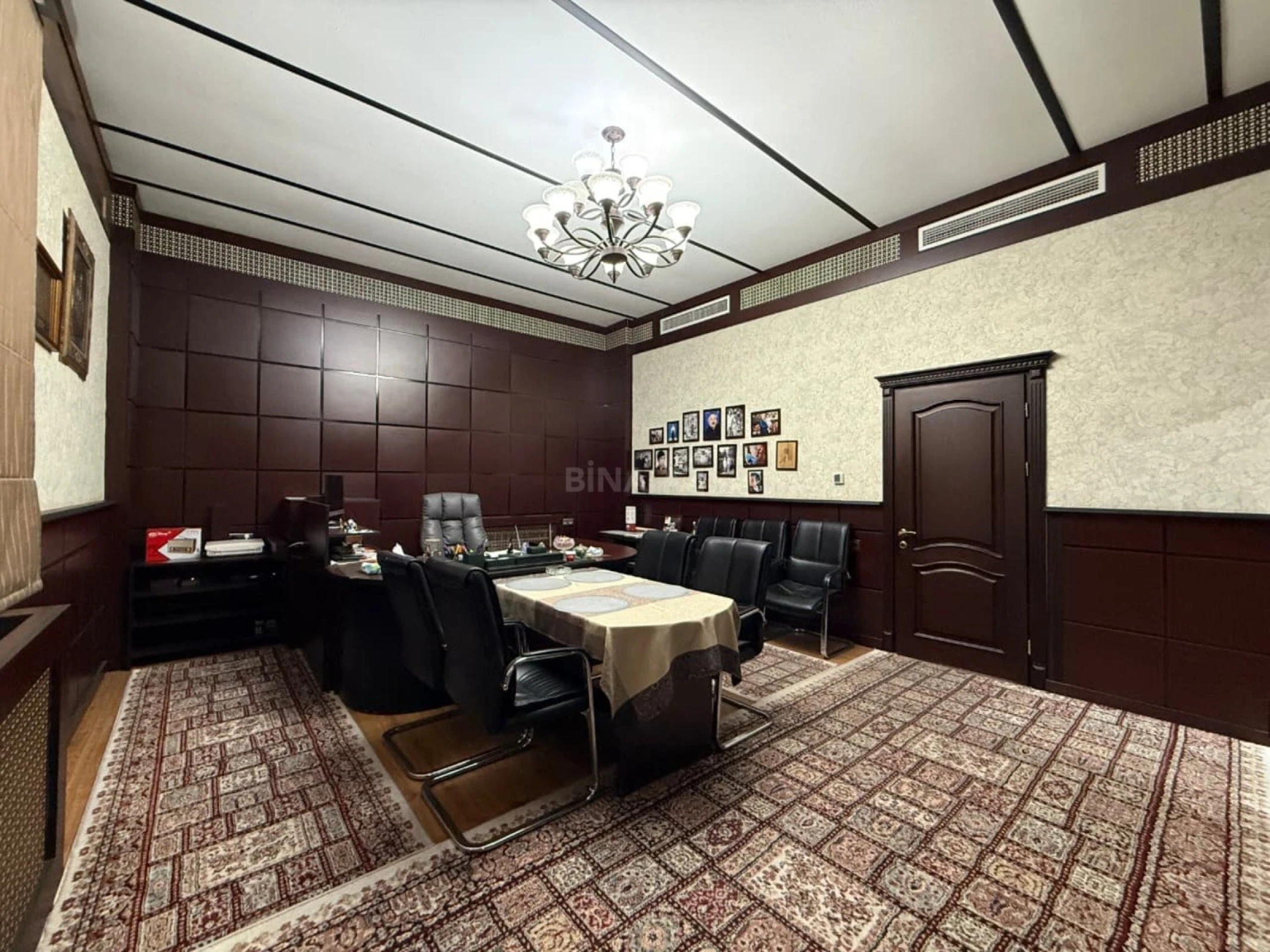 Satılır 10 otaqlı ofis 580 m²