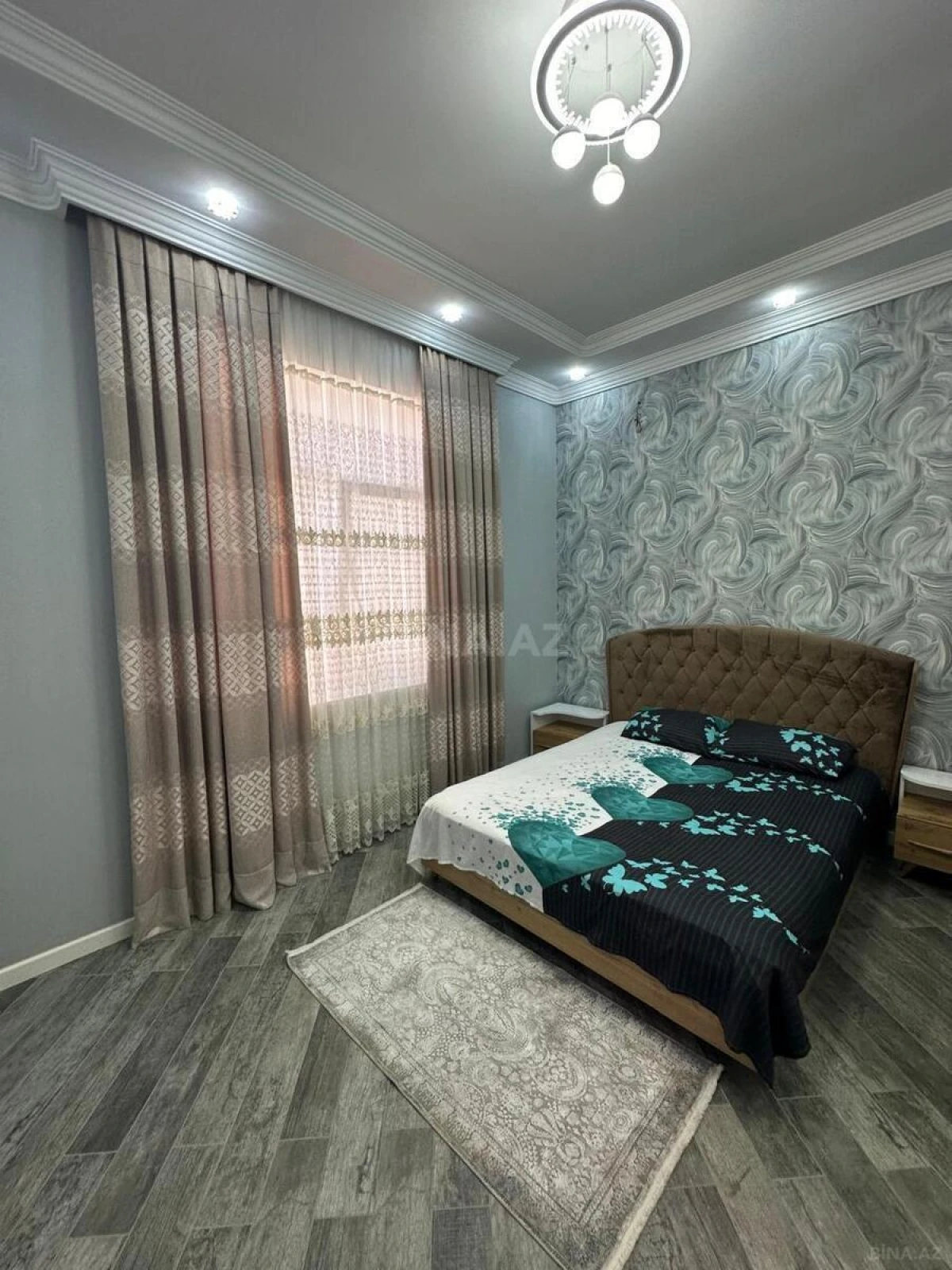 Satılır 6 otaqlı həyət evi 240 m²