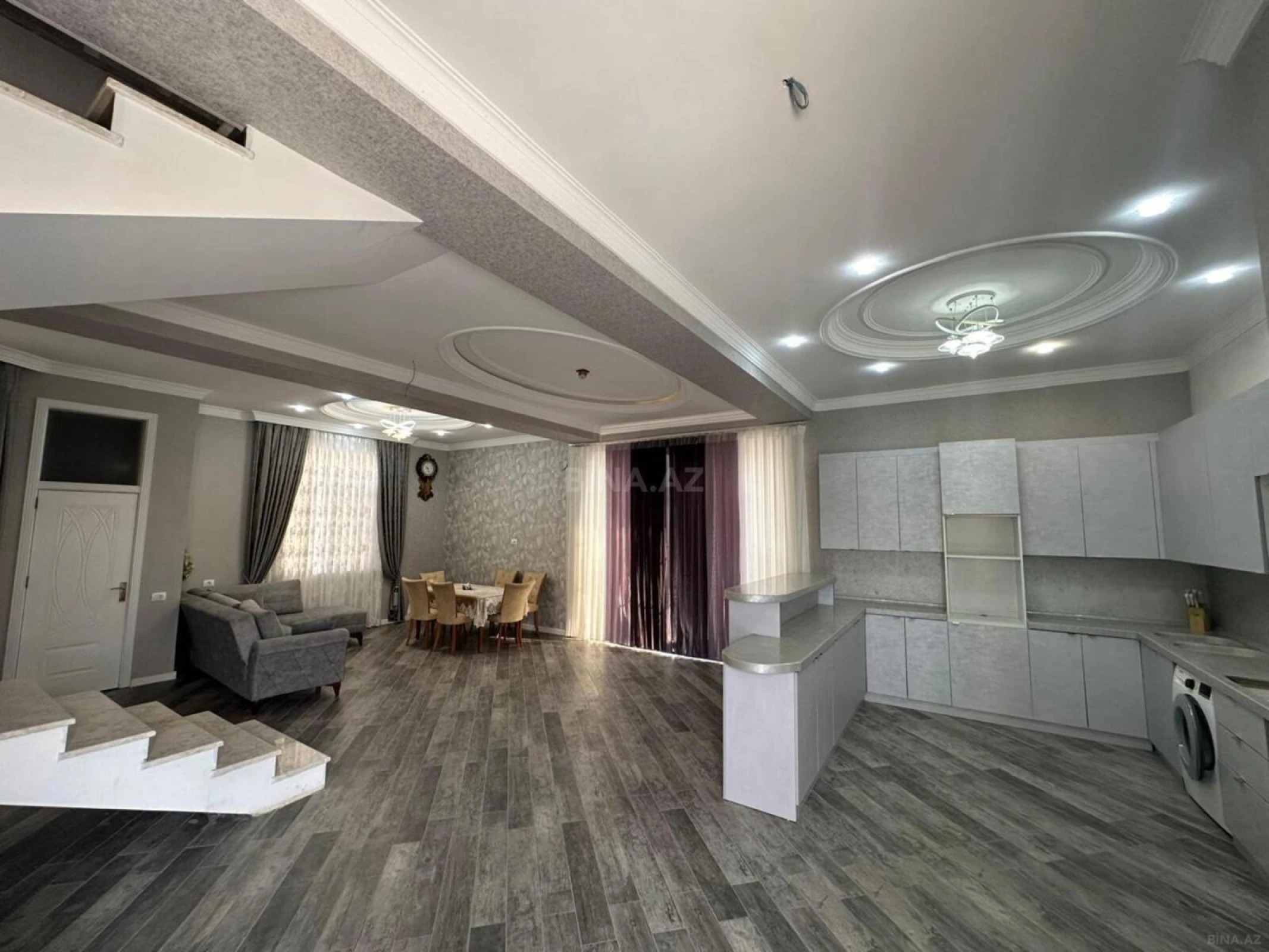 Satılır 6 otaqlı həyət evi 240 m²