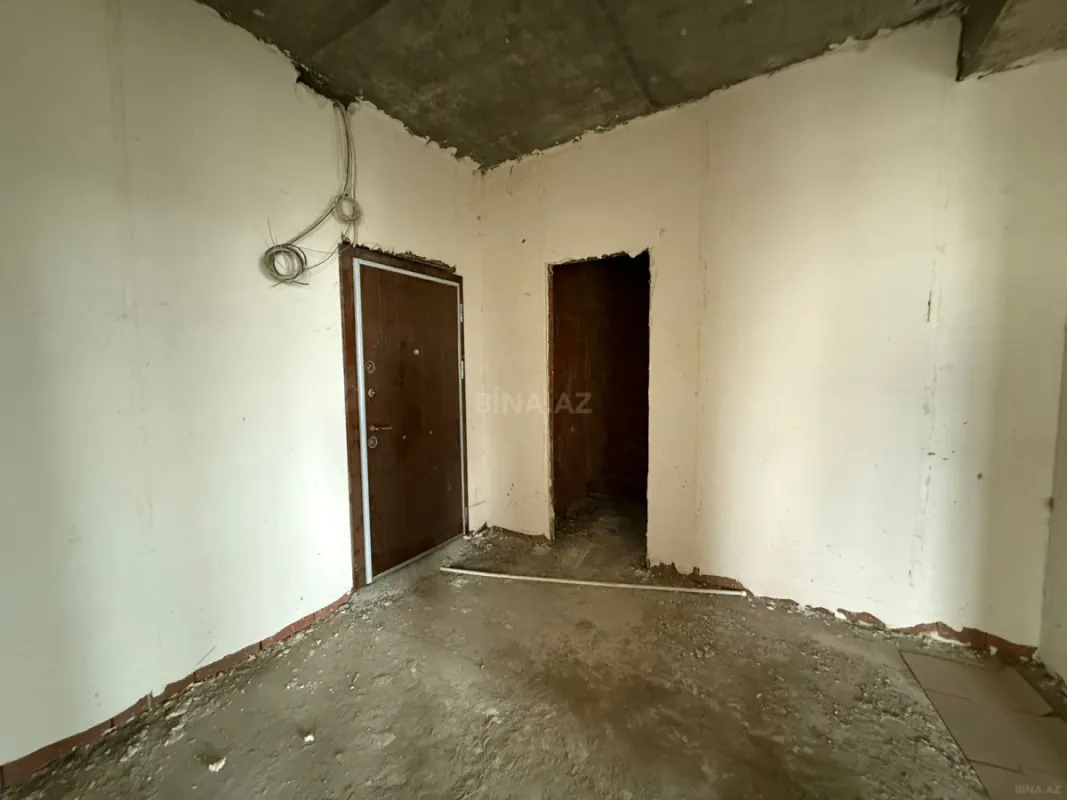 Satılır 4 otaqlı mənzil 118 m²