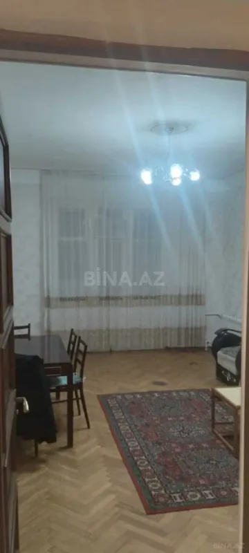 Kirayə verilir 2 otaqlı mənzil 65 m²