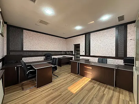 Satılır obyekt 580 m²