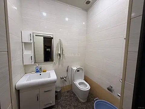 Satılır obyekt 580 m²