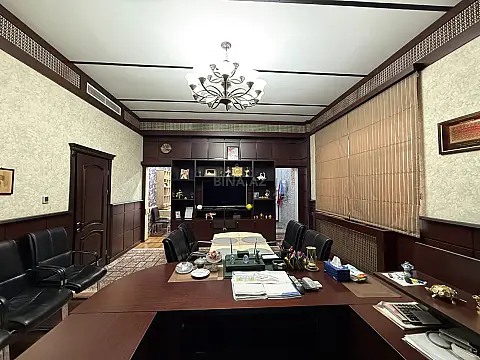 Satılır obyekt 580 m²