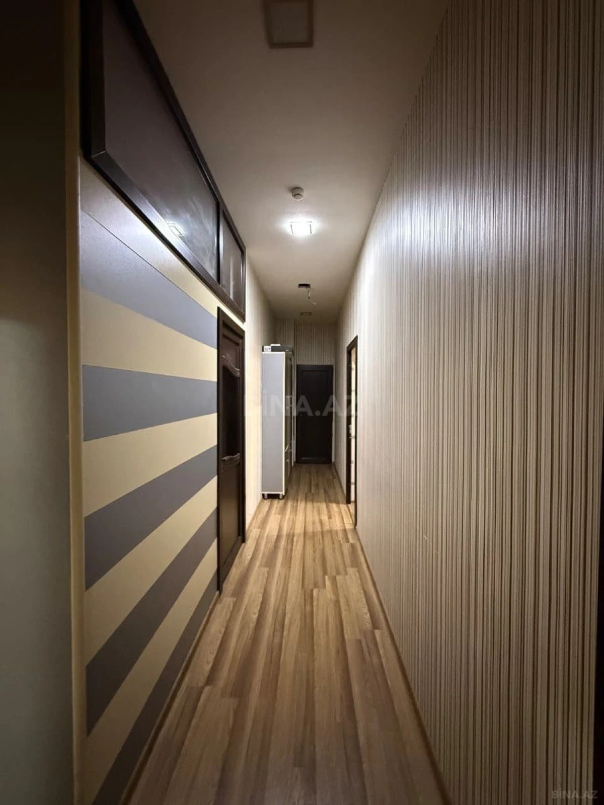 Satılır obyekt 580 m²