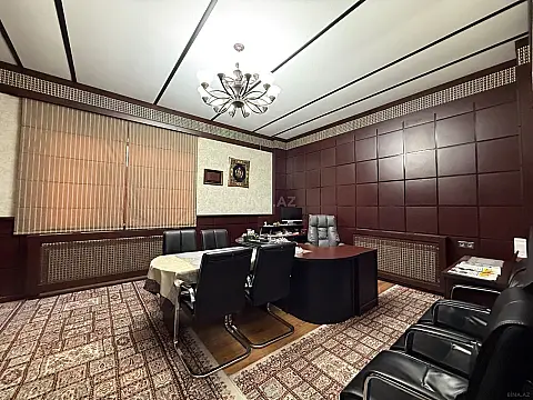 Satılır obyekt 580 m²