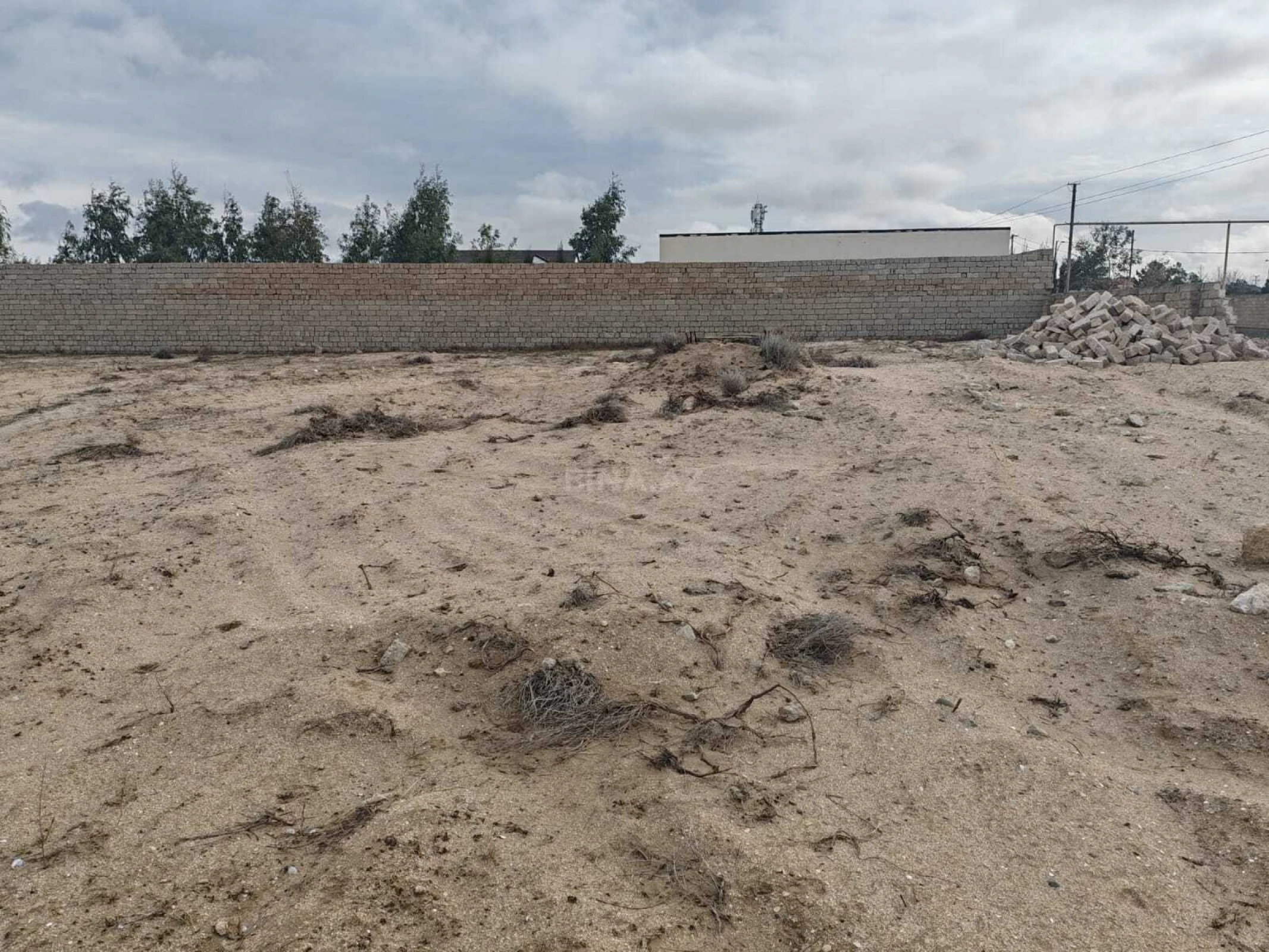 Satılır torpaq sahəsi 12 m²