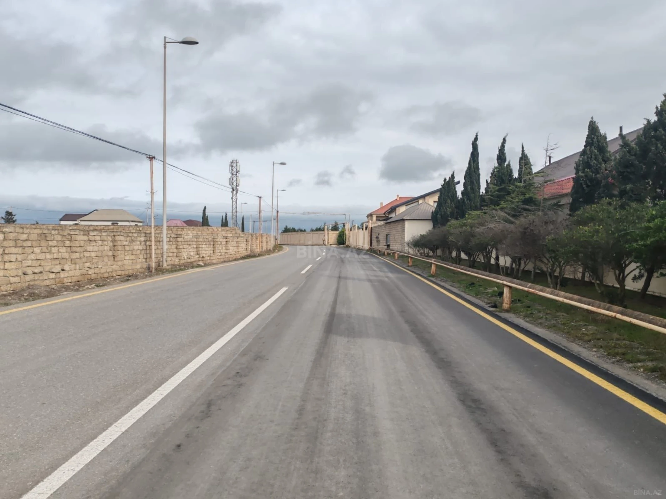 Satılır torpaq sahəsi 12 m²